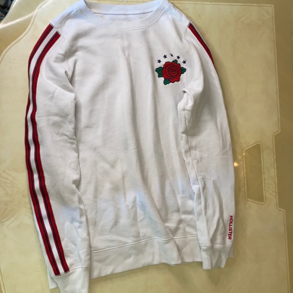 Size Medium Rose Hollister Sweater